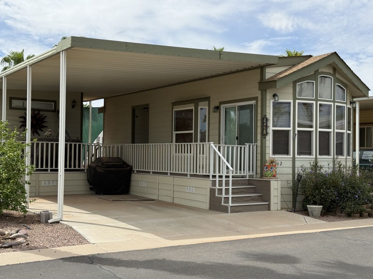 1110 North Henness Road, Site 942