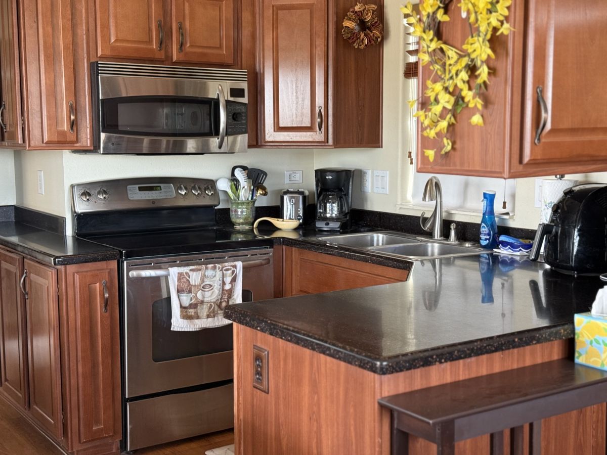 1110 North Henness Road, Site 942