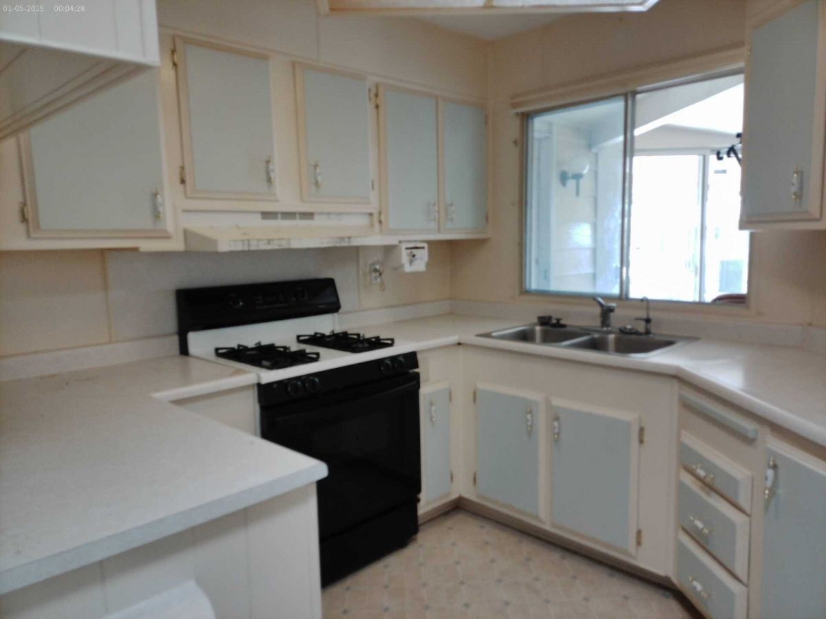 7112 Pan American Fwy NE #121