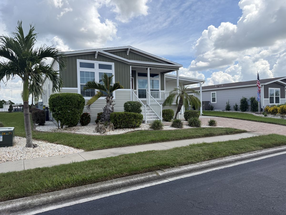2642 PIER DRIVE
