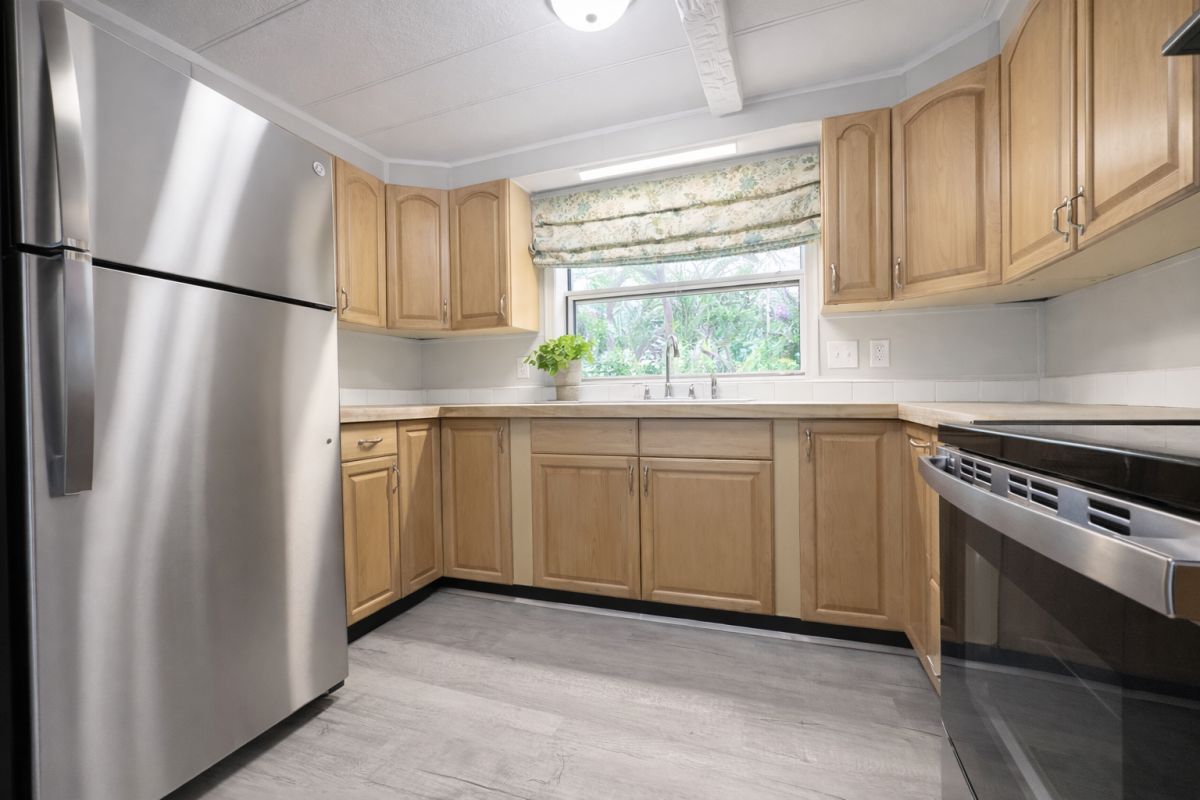 8370 W. VERONA LN.