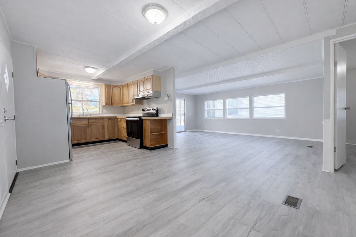 8370 W. VERONA LN.