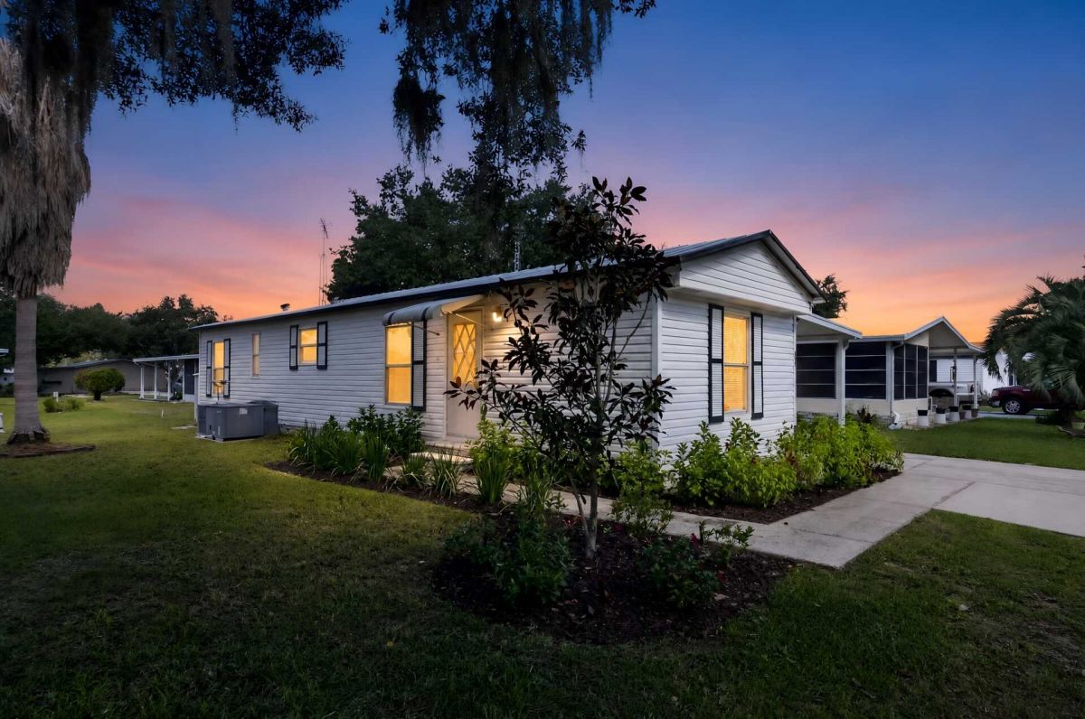 454 Carnation Drive