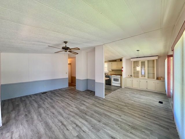 1000 Walker St 125