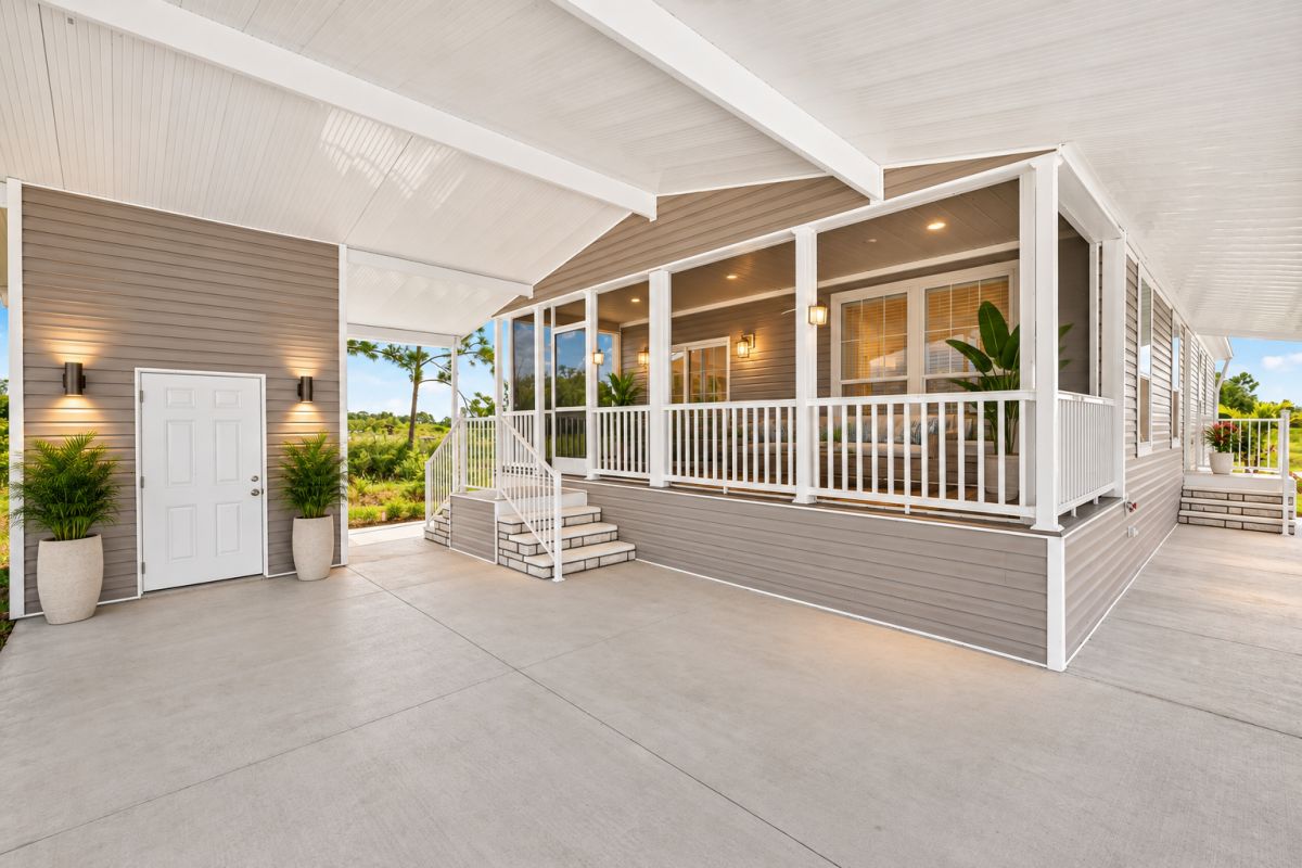 12116 SW County Road 769 #386
Lake Suzy FL 34269