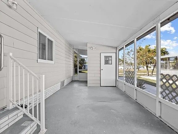 8221 Cinnamon Court