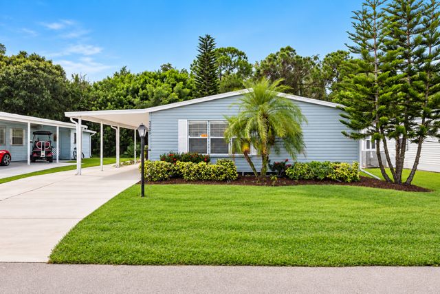 3225 Columbrina Circle