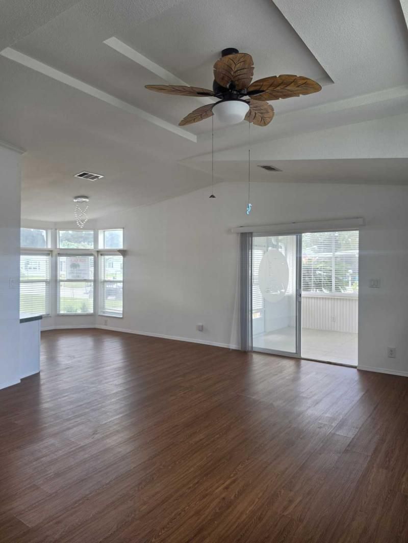 10 Winthrop Lane
