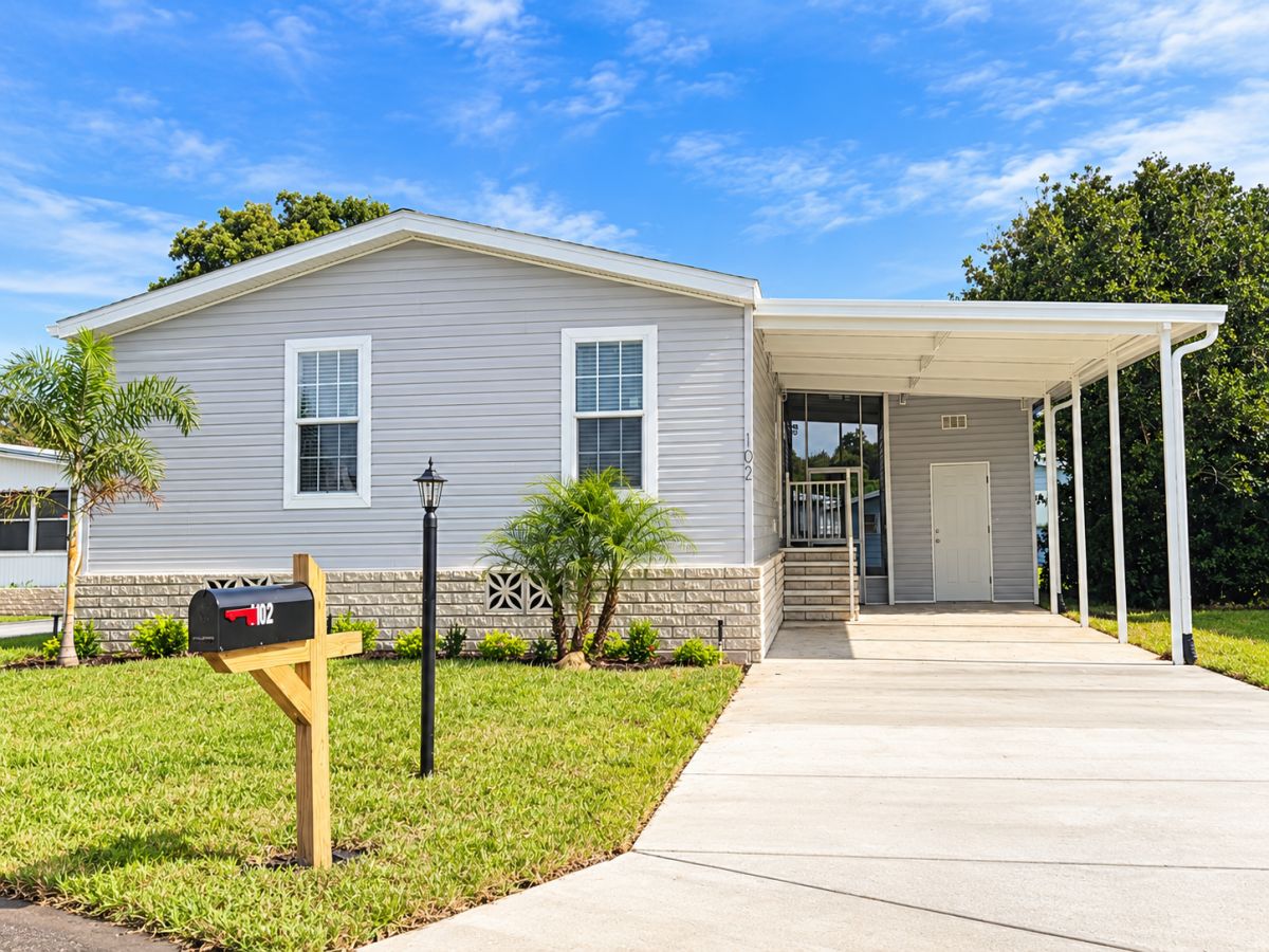 3000 US HWY 17/92 W, LOT #102