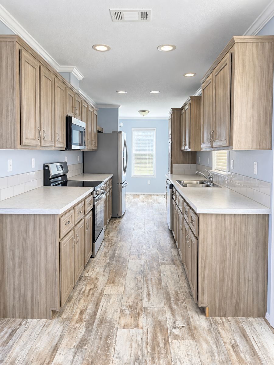 3000 US HWY 17/92 W, LOT #102