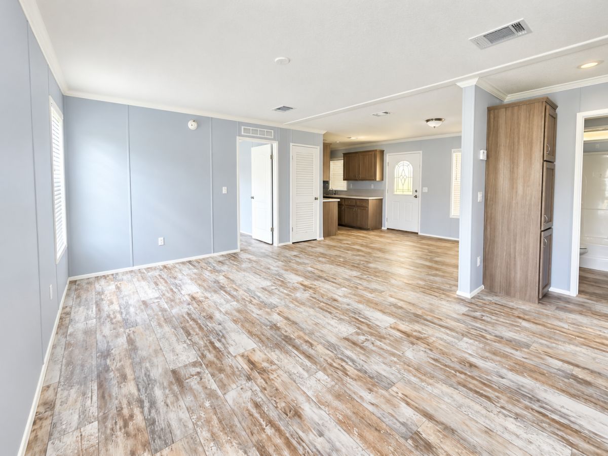 3000 US HWY 17/92 W, LOT #102