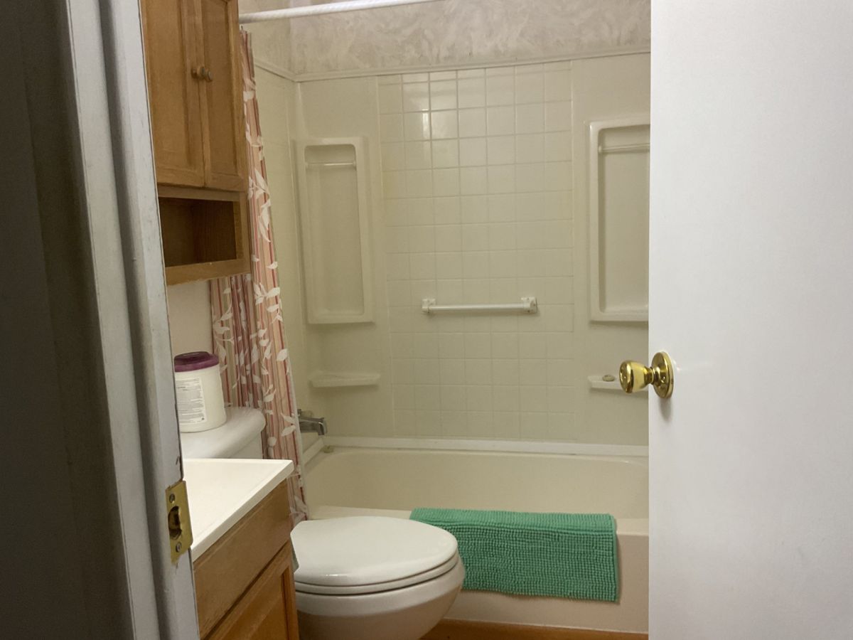 15607 LAKESHORE VILLA LOOP