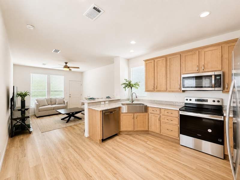 2727 E. University Drive, #062