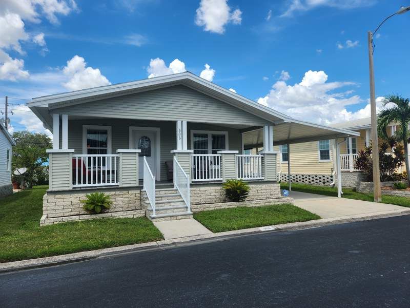 5200 28th Street North, #306