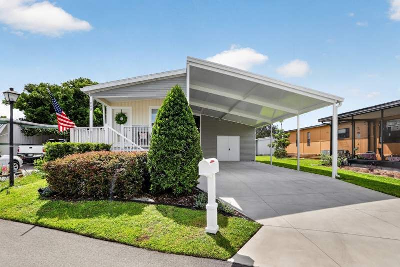 849 Royal Palm