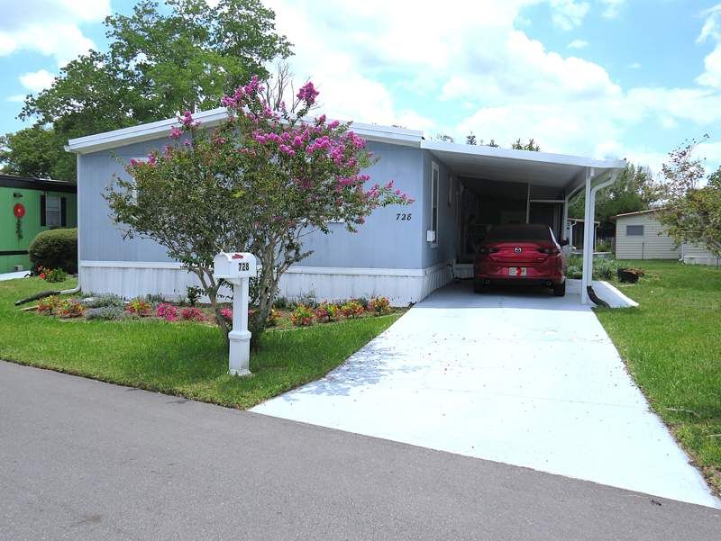 728 Royal Palm Dr.