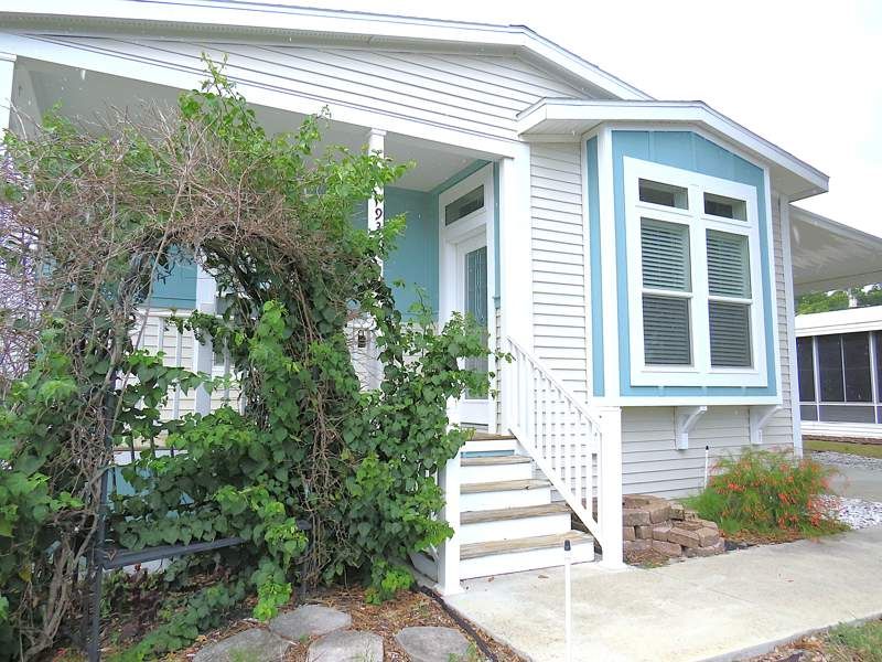 932 Sabal Palm Dr.