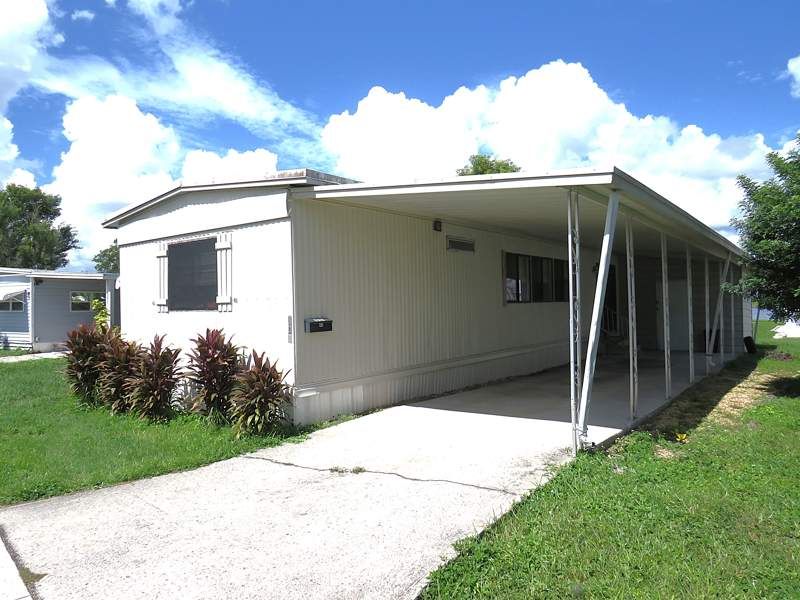 808 Royal Palm Dr.