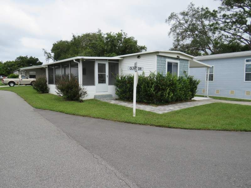920 Olive Dr.