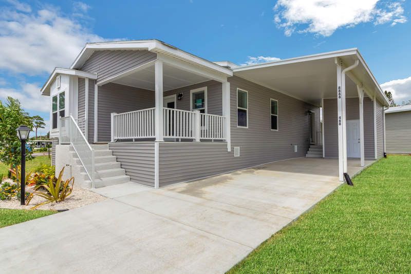 8866 Royal Manor Circle