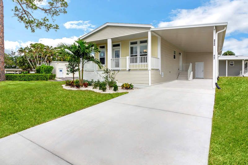 8860 Royal Manor Circle
