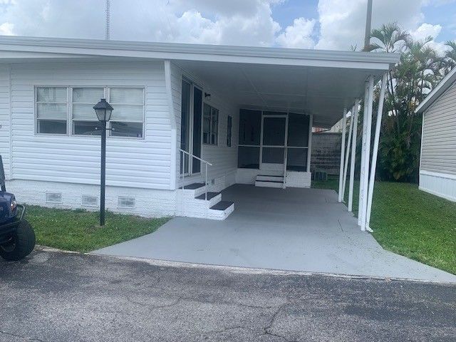 3332 South St.