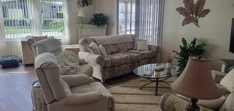 100 Queen Palm Drive