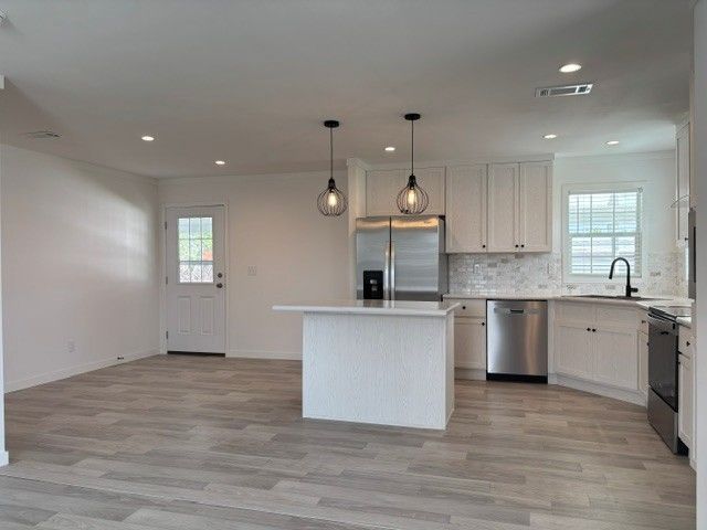 1116 Sleepy Hollow Road