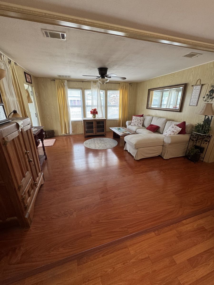 1902 Onaka Drive