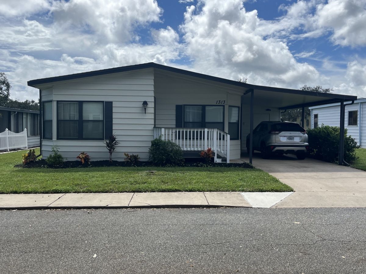 1313 Calle Del Sol Cir.