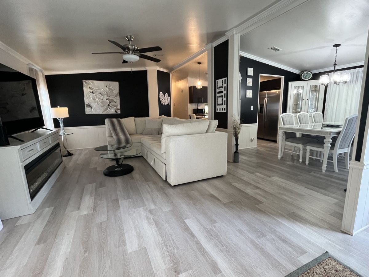 1313 Calle Del Sol Cir.