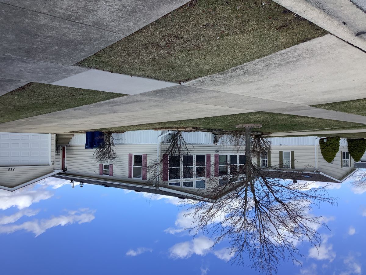 355 Daffodil Ln.