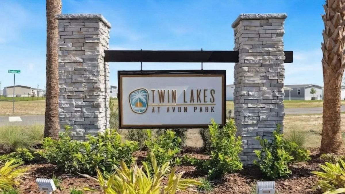 Twin Lakes at Avon Park