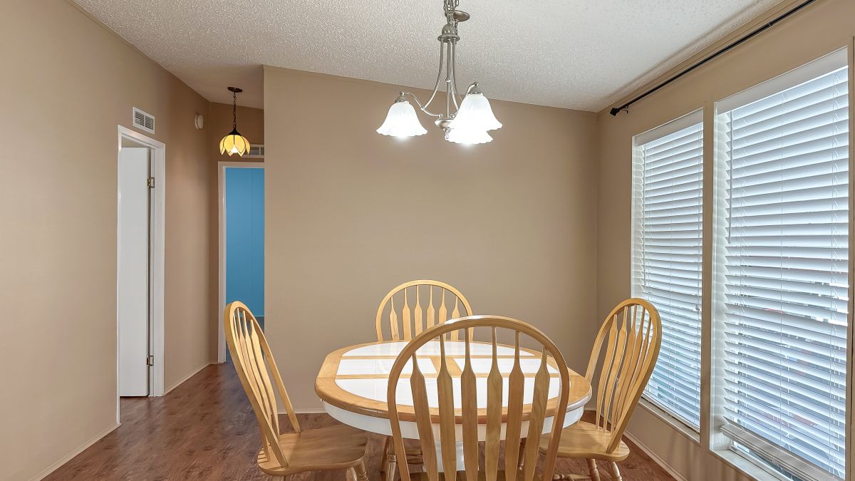 416 Snead Dr