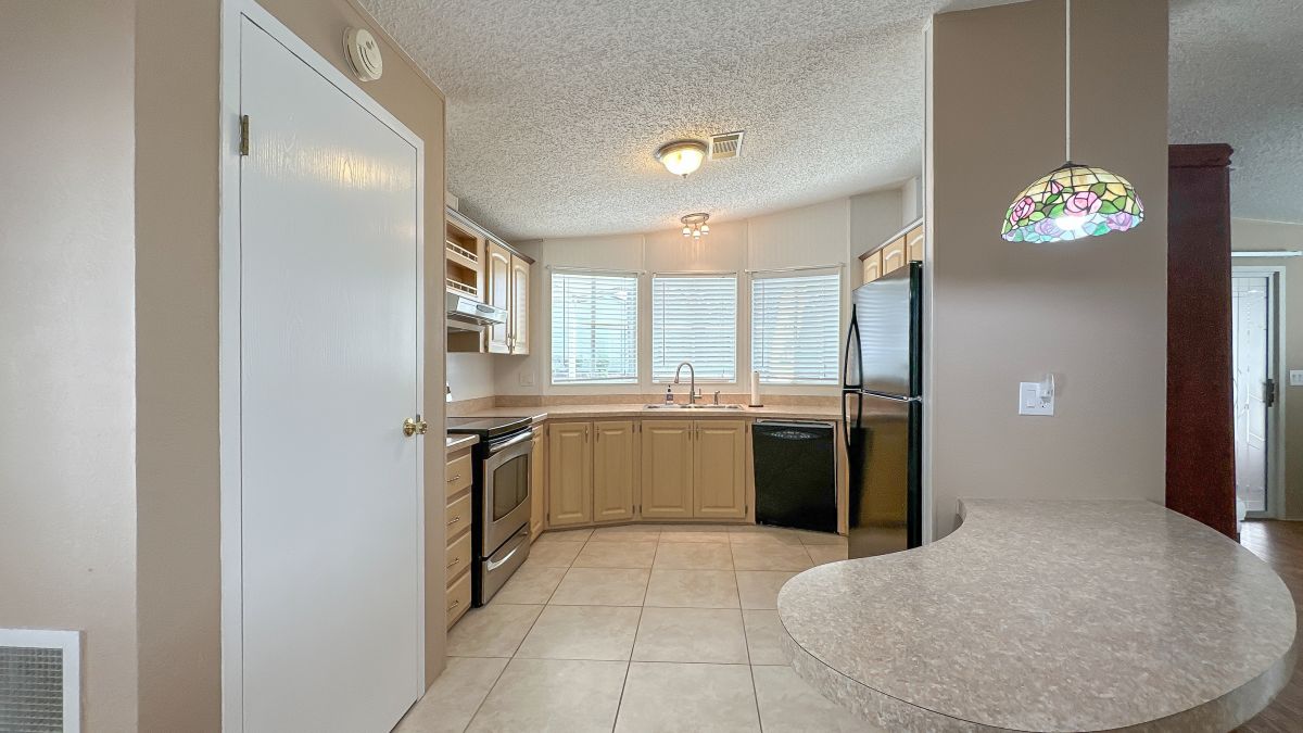 416 Snead Dr
