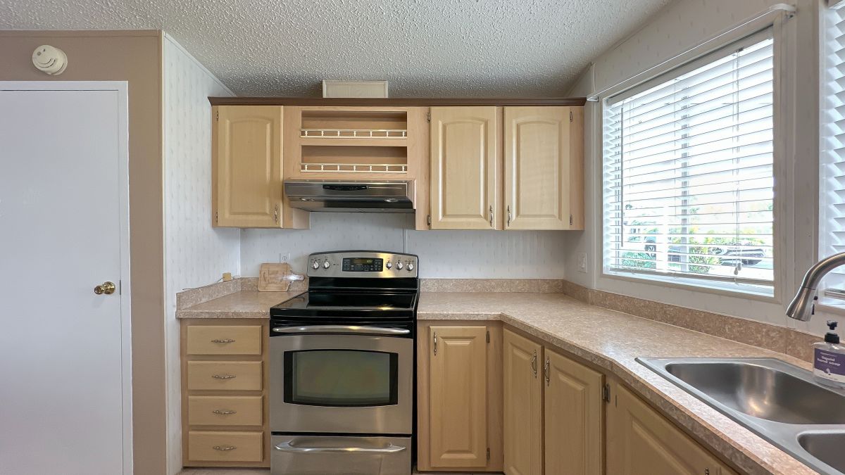 416 Snead Dr