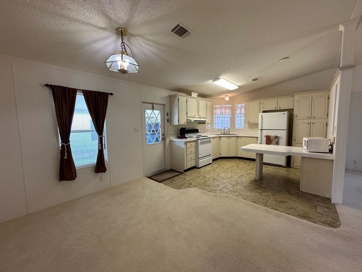 3412 HEATHERWAY LANE