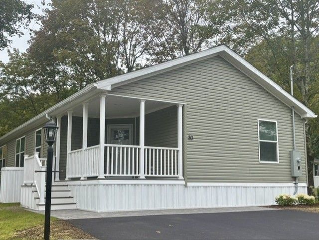 30 Bridlepath Trail