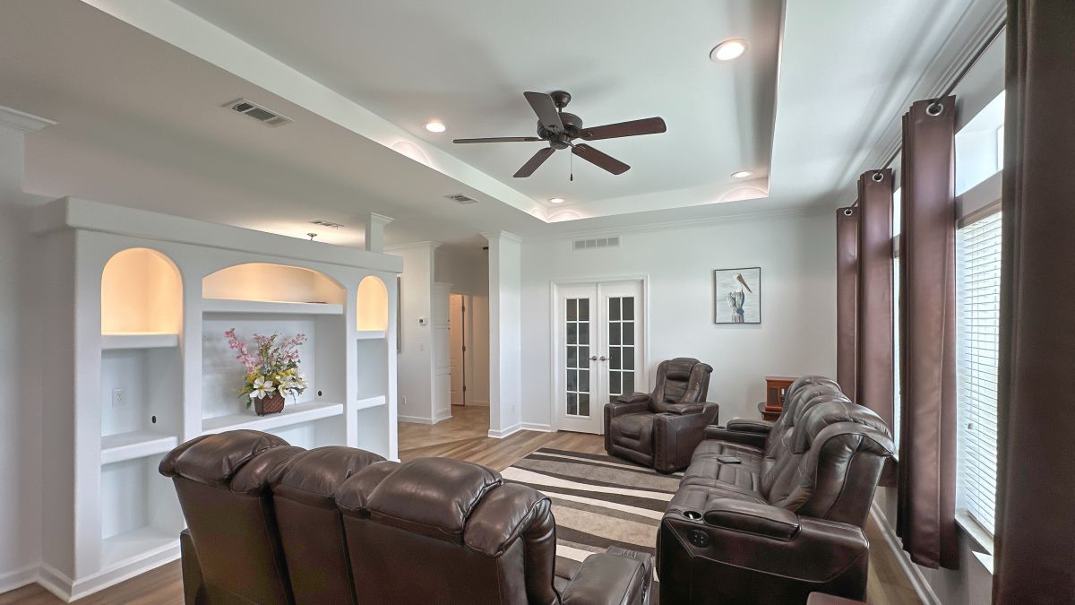 217 Hogan Dr