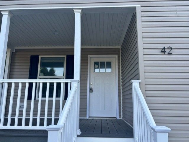 42 Swan Lake Trail