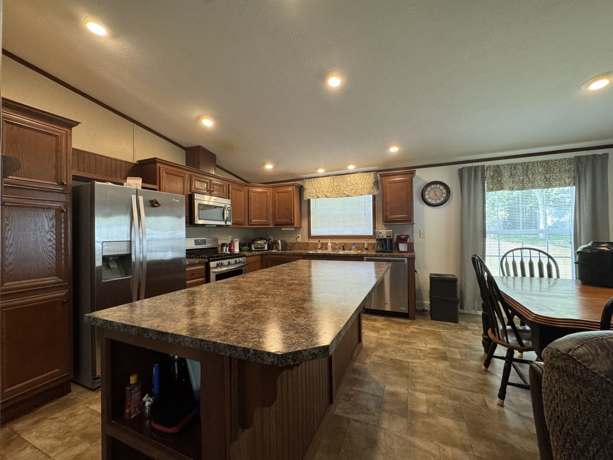 1 Hawthorne Dr