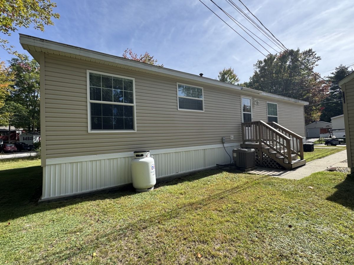 1 Hawthorne Dr