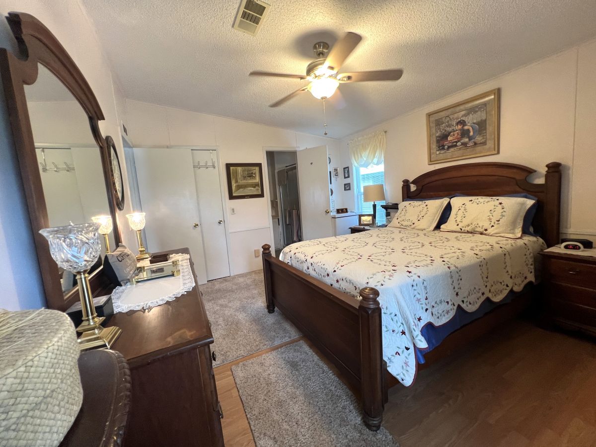 29200 S. Jones Loop Road #322