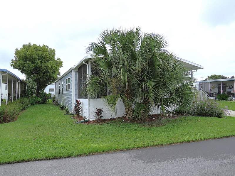 737 Royal Palm Dr.