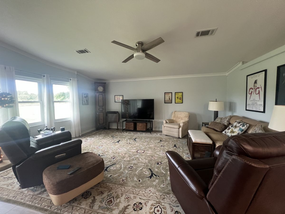 29200 S. Jones Loop Road #519