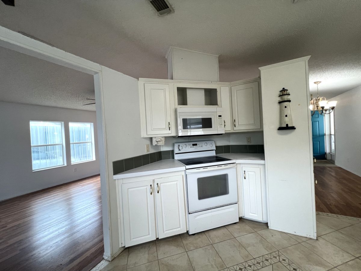 29200 S. Jones Loop Road #198