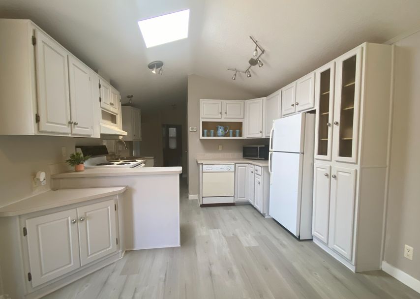 1110 North Henness Road, Site 1475