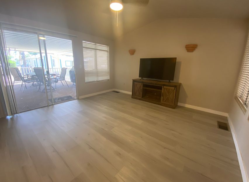 1110 North Henness Road, Site 1475