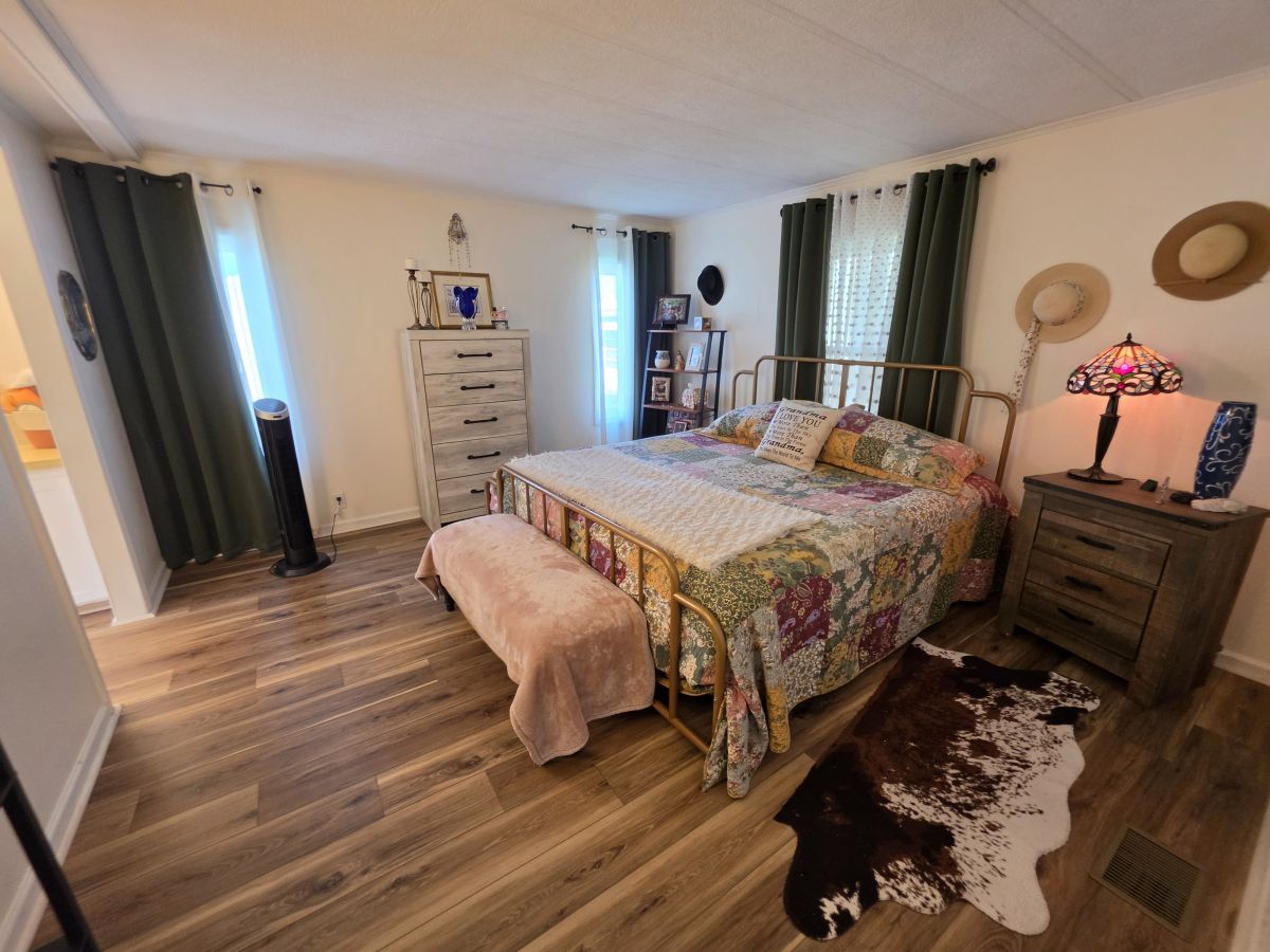 14415 Siren Lane