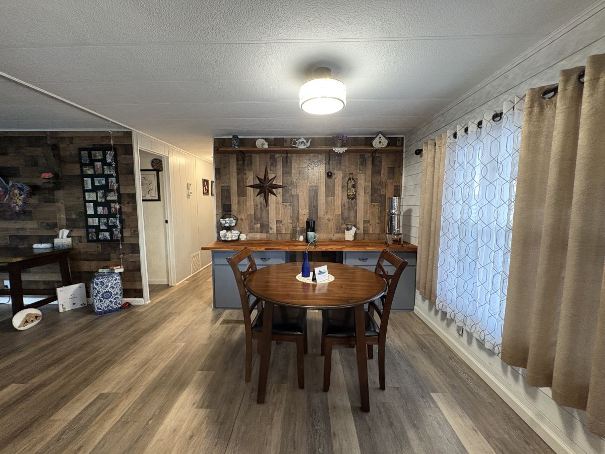 86 SANDHILL DRIVE